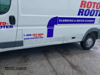 2018 Ram ProMaster Cargo z VIN 3C6TRVDG0JE144400, wystawiony jako IAAI lot #42287423 z przebiegiem 124 891 mil mil oraz . Historia ofert i sprzedaży dostępna na DreamBid. Obrazek 17.