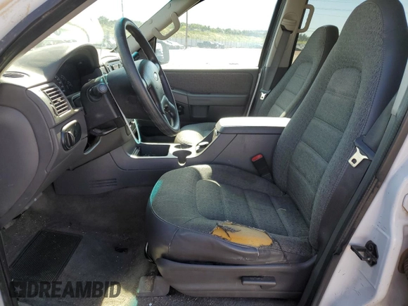 2002 Ford Explorer XLS z VIN 1FMZU72E62ZB39041, wystawiony jako Copart lot #63588165 z przebiegiem 277 220 mil mil oraz Szkoda całkowita • Salvage title. Historia ofert i sprzedaży dostępna na DreamBid. Obrazek 7.