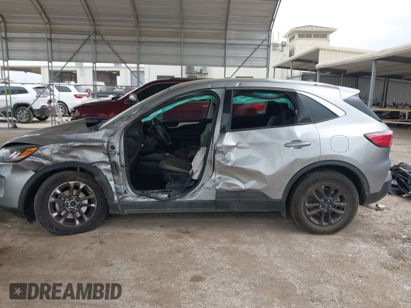 2022 Ford Escape SE z VIN 1FMCU0G62NUA25554, wystawiony jako IAAI lot #41900612 z przebiegiem 63 581 mil mil oraz . Historia ofert i sprzedaży dostępna na DreamBid. Obrazek 15.