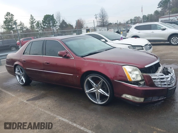 2007 Cadillac DTS Luxury I z VIN 1G6KD57Y07U142067, wystawiony jako IAAI lot #41797850 z przebiegiem 179 639 mil mil oraz . Historia ofert i sprzedaży dostępna na DreamBid. Obrazek 12.