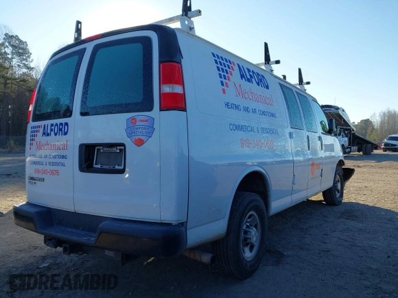 2019 Chevrolet Express Cargo z VIN 1GCWGBFG8K1210994, wystawiony jako IAAI lot #41342848 z przebiegiem 128 263 mil mil oraz . Historia ofert i sprzedaży dostępna na DreamBid. Obrazek 4.