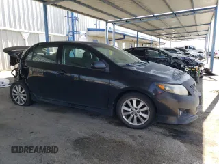 2010 Toyota Corolla z VIN 2T1BU4EE6AC455239, wystawiony jako Copart lot #60570335 z przebiegiem 256 499 mil mil oraz Szkoda całkowita • Salvage title. Historia ofert i sprzedaży dostępna na DreamBid. Obrazek 4.