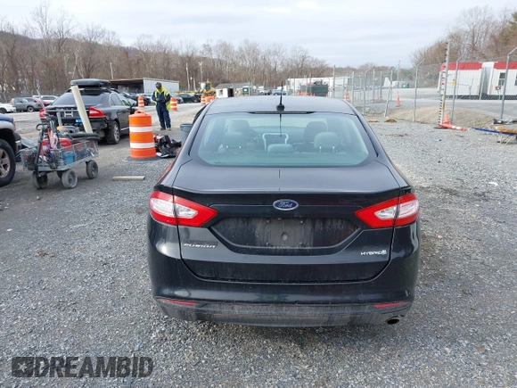 2015 Ford Fusion S Hybrid with VIN 3FA6P0UU8FR283233, listed as a IAAI auction lot 41501282 with 190,809 mi miles. Bid and sale history available at carsss.com. Image 16.