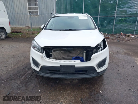 2016 Kia Sorento LX with VIN 5XYPG4A37GG174923, listed as a IAAI auction lot 42180134 with 101,436 mi miles and . Bid and sale history available at carsss.com. Image 12.