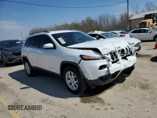 2015 Jeep Cherokee Latitude with VIN 1C4PJMCB3FW668400, listed as a Copart auction lot 48825454 with 111,284 mi miles and Non Repairable. Bid and sale history available at carsss.com. Image 4.