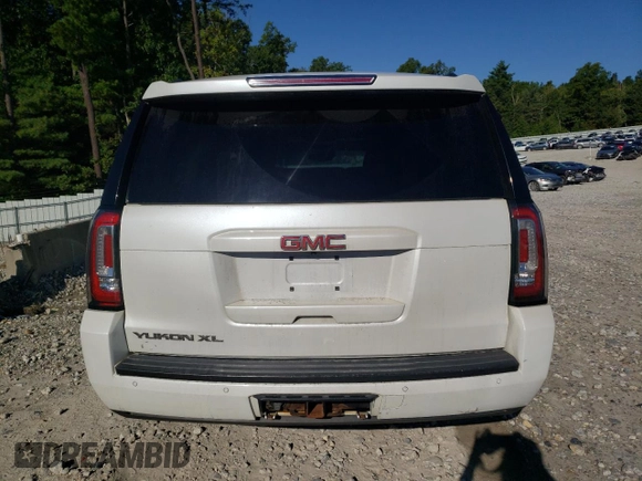 2016 GMC Yukon XL SLT with VIN 1GKS2GKC4GR198451, listed as a Copart auction lot 70073714 with 194,939 mi miles and Salvage Title. Bid and sale history available at carsss.com. Image 6.