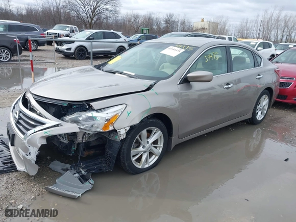 2013 Nissan Altima 2.5 S with VIN 1N4AL3AP3DC261559, listed as a IAAI auction lot 41959475 with 87,704 mi miles. Bid and sale history available at carsss.com. Image 2.