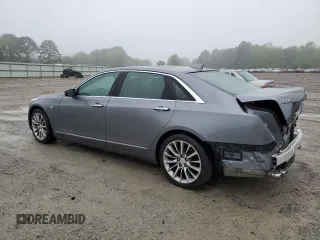 2018 Cadillac CT6 Luxury AWD z VIN 1G6KD5RS5JU147569, wystawiony jako Copart lot #51834015 z przebiegiem 83 137 mil mil oraz Szkody całkowita. Historia ofert i sprzedaży dostępna na DreamBid. Obrazek 2.