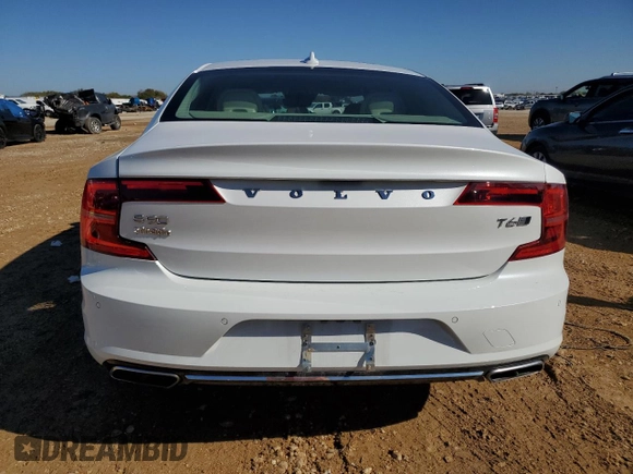 2020 Volvo S90 Inscription with VIN LVYA22MLXLP174001, listed as a Copart auction lot 84038564 with 33,215 mi miles and Clean Title. Bid and sale history available at carsss.com. Image 6.