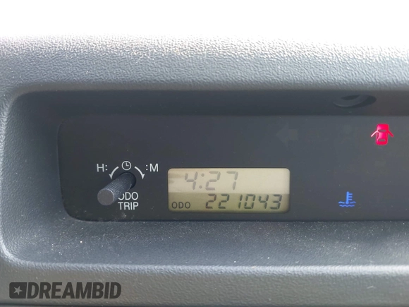 2005 Scion xB with VIN JTLKT334454021261, listed as a IAAI auction lot 42124927 with 221,043 mi miles. Bid and sale history available at carsss.com. Image 15.