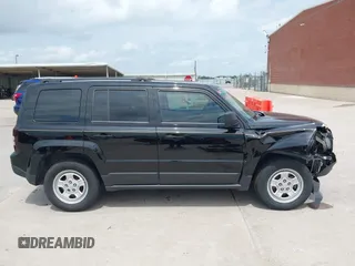2016 Jeep Patriot Sport with VIN 1C4NJPBAXGD813933, listed as a IAAI auction lot 42064438 with 118,969 mi miles and . Bid and sale history available at DreamBid. Image 13.