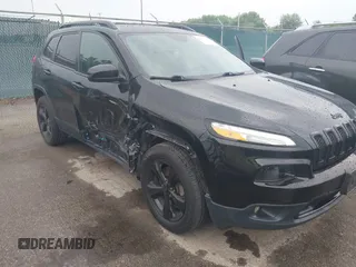 2018 Jeep Cherokee Latitude z VIN 1C4PJMCX2JD549818, wystawiony jako IAAI lot #42633416 z przebiegiem 74 290 mil mil oraz . Historia ofert i sprzedaży dostępna na DreamBid. Obrazek 6.