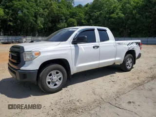 2015 Toyota Tundra SR z VIN 5TFRM5F11FX092454, wystawiony jako Copart lot #57404175 z przebiegiem 87 717 mil mil oraz Szkoda całkowita • Salvage title. Historia ofert i sprzedaży dostępna na DreamBid. Obrazek 1.