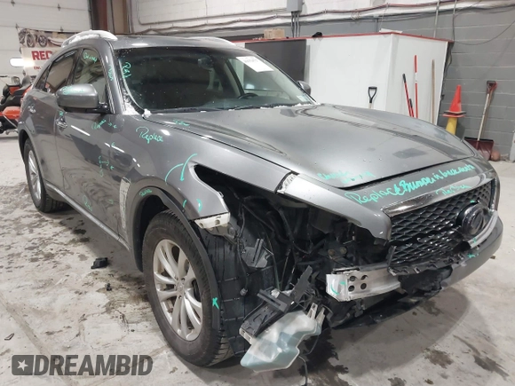 2017 Infiniti QX70 z VIN JN8CS1MU3HM143799, wystawiony jako IAAI lot #41554527 z przebiegiem 70 453 mil mil oraz . Historia ofert i sprzedaży dostępna na DreamBid. Obrazek 6.