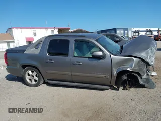 2007 Chevrolet Avalanche LTZ with VIN 3GNFK12397G239027, listed as a IAAI auction lot 42106910 with 212,774 mi miles and . Bid and sale history available at DreamBid. Image 13.