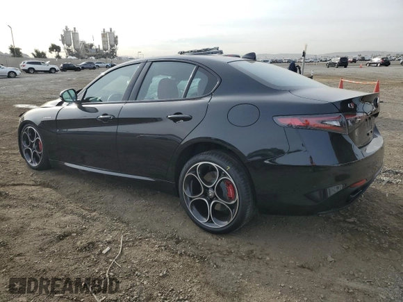2024 Alfa Romeo Giulia Veloce z VIN ZARFAMBN1R7683506, wystawiony jako Copart lot #84331444 z przebiegiem Nie podano mil oraz Szkoda całkowita • Salvage title. Historia ofert i sprzedaży dostępna na DreamBid. Obrazek 2.