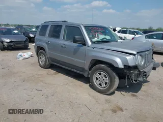 2016 Jeep Patriot Sport z VIN 1C4NJPBBXGD739289, wystawiony jako IAAI lot #42024767 z przebiegiem 195 838 mil mil oraz . Historia ofert i sprzedaży dostępna na DreamBid. Obrazek 1.