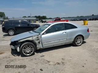 2008 Mercedes-Benz CLK 350 with VIN WDBTJ56H78F249908, listed as a Copart auction lot 61868015 with 124,620 mi miles and Salvage title. Bid and sale history available at DreamBid. Image 1.