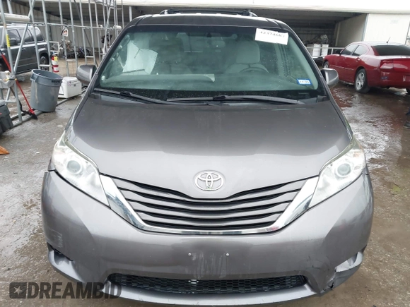 2016 Toyota Sienna LE AAS z VIN 5TDKK3DC9GS694686, wystawiony jako IAAI lot #42374687 z przebiegiem 192 571 mil mil oraz . Historia ofert i sprzedaży dostępna na DreamBid. Obrazek 12.