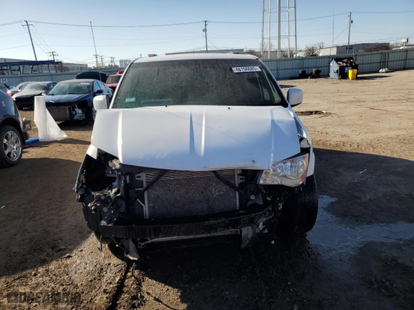 2016 Chrysler Town & Country Touring with VIN 2C4RC1BGXGR185995, listed as a Copart auction lot 48156685 with 95,801 mi miles and Salvage Title. Bid and sale history available at carsss.com. Image 5.