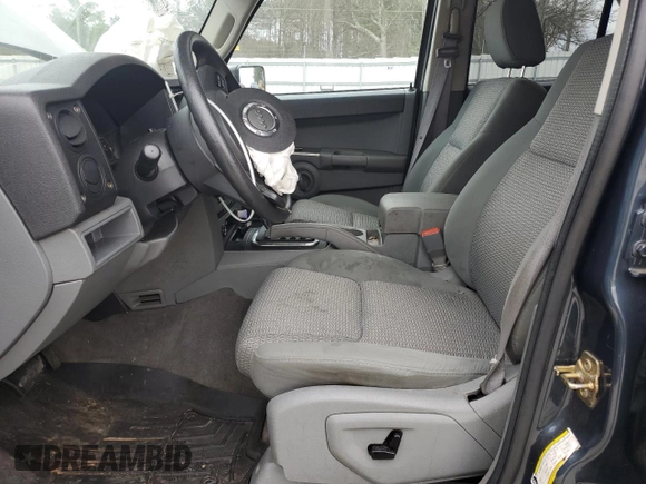 2007 Jeep Commander Sport with VIN 1J8HH48P37C655131, listed as a Copart auction lot 44223735 with 108,610 mi miles and Salvage Title. Bid and sale history available at carsss.com. Image 7.