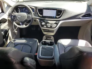 2023 Chrysler Pacifica Hybrid Touring L with VIN 2C4RC1L78PR632368, listed as a Copart auction lot 61763955 with 41,494 mi miles and Clean title. Bid and sale history available at DreamBid. Image 8.
