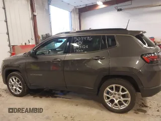 2023 Jeep Compass Latitude Lux с VIN 3C4NJDFN7PT501476, выставлен на аукционе IAAI как лот 41855064 с пробегом 13 881 миль миль и . История ставок и продаж доступна на DreamBid. Изображение 14.