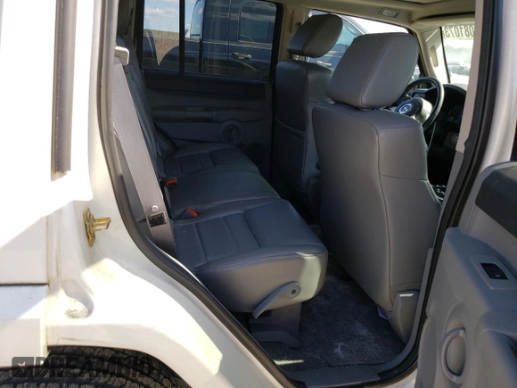 2006 Jeep Commander with VIN 1J8HG48N26C123370, listed as a Copart auction lot 42310645 with 94,985 mi miles and Salvage title. Bid and sale history available at DreamBid. Image 12.