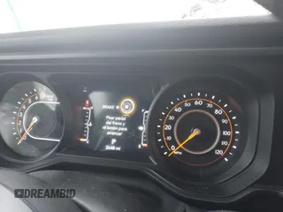 2024 Jeep Gladiator Sport z VIN 1C6HJTAG5RL127973, wystawiony jako IAAI lot #41248039 z przebiegiem 2 648 mil mil oraz . Historia ofert i sprzedaży dostępna na DreamBid. Obrazek 7.