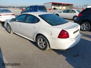 2006 Pontiac Grand Prix with VIN 2G2WP552361105260, listed as a IAAI auction lot 41860149 with 182,918 mi miles. Bid and sale history available at carsss.com. Image 3.