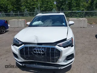 2020 Audi Q3 Premium z VIN WA1AECF39L1010852, wystawiony jako IAAI lot #39768583 z przebiegiem 100 414 mil mil oraz . Historia ofert i sprzedaży dostępna na DreamBid. Obrazek 6.