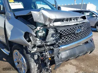2018 Toyota Tundra 2WD SR with VIN 5TFRM5F11JX131505, listed as a IAAI auction lot 41244160 with 73,799 mi miles. Bid and sale history available at carsss.com. Image 6.