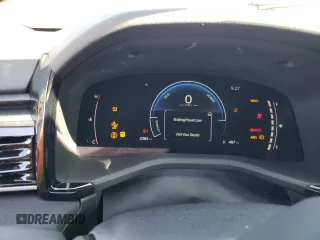 2025 Toyota Camry LE z VIN 4T1DAACK9SU117570, wystawiony jako Copart lot #54975145 z przebiegiem 2385 mil mil oraz Szkoda całkowita • Salvage title. Historia ofert i sprzedaży dostępna na DreamBid. Obrazek 9.