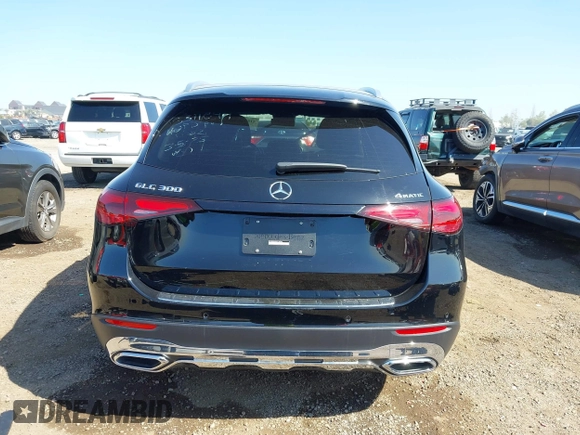 2024 Mercedes-Benz GLC 300 z VIN W1NKM4HB2RF190431, wystawiony jako IAAI lot #41859830 z przebiegiem 7 259 mil mil oraz . Historia ofert i sprzedaży dostępna na DreamBid. Obrazek 16.