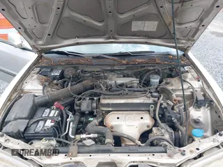 1996 Honda Accord LX with VIN 1HGCE1820TA007024, listed as a IAAI auction lot 42173518 with 236,276 mi miles and . Bid and sale history available at carsss.com. Image 10.
