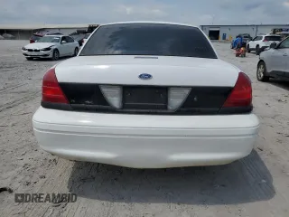 2002 Ford Crown Victoria Police with VIN 2FAFP71W62X109509, listed as a Copart auction lot 67917694 with 155,389 mi miles and Clean Title. Bid and sale history available at carsss.com. Image 6.
