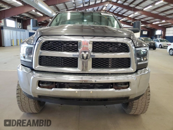 2015 Ram 2500 Tradesman z VIN 3C6UR5CL1FG524912, wystawiony jako Copart lot #54245925 z przebiegiem 312 171 mil mil oraz Czysty tytuł • Clean title. Historia ofert i sprzedaży dostępna na DreamBid. Obrazek 5.