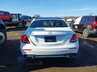 2019 Mercedes-Benz E-Class E 300 with VIN WDDZF4KB7KA544039, listed as a IAAI auction lot 41824267 with 67,072 mi miles. Bid and sale history available at carsss.com. Image 16.