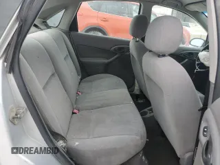2001 Ford Focus SE with VIN 1FAFP34311W117795, listed as a Copart auction lot 44919825 with 198,412 mi miles and Salvage Title. Bid and sale history available at carsss.com. Image 10.