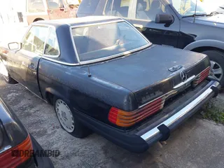 1989 Mercedes-Benz 560 with VIN WDBBA48D1KA095197, listed as a IAAI auction lot 41440418 with Not Provided miles. Bid and sale history available at carsss.com. Image 3.