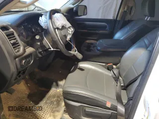 2020 Ram 2500 Tradesman z VIN 3C6UR5HL0LG240160, wystawiony jako Copart lot #88360065 z przebiegiem 76 227 mil mil oraz Szkoda całkowita • Salvage title. Historia ofert i sprzedaży dostępna na DreamBid. Obrazek 7.