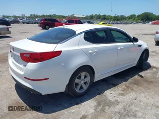 2015 Kia Optima LX z VIN KNAGM4A79F5530434, wystawiony jako IAAI lot #42145100 z przebiegiem 171 477 mil mil oraz . Historia ofert i sprzedaży dostępna na DreamBid. Obrazek 4.