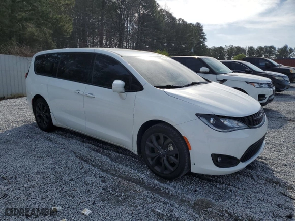 2020 Chrysler Pacifica Touring with VIN 2C4RC1FG4LR249923, listed as a Copart auction lot 48954015 with 167,733 mi miles and Clean Title. Bid and sale history available at carsss.com. Image 4.