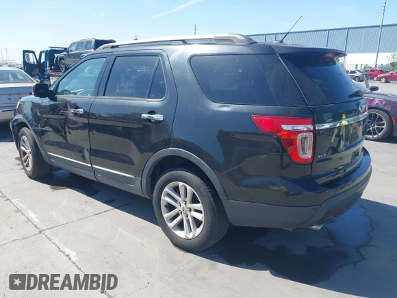2014 Ford Explorer XLT z VIN 1FM5K7D89EGA54741, wystawiony jako IAAI lot #42228508 z przebiegiem 150 878 mil mil oraz . Historia ofert i sprzedaży dostępna na DreamBid. Obrazek 3.