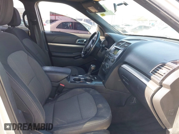 2018 Ford Explorer XLT z VIN 1FM5K7D84JGA81047, wystawiony jako IAAI lot #42216772 z przebiegiem 127 613 mil mil oraz . Historia ofert i sprzedaży dostępna na DreamBid. Obrazek 5.