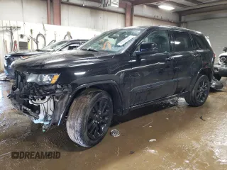 2017 Jeep Grand Cherokee Laredo with VIN 1C4RJFAG2HC733969, listed as a Copart auction lot 49902245 with 75,464 mi miles and Salvage Title. Bid and sale history available at carsss.com. Image 1.