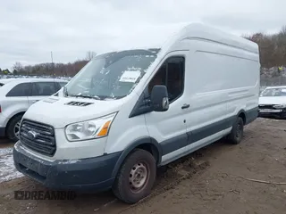 2017 Ford Transit z VIN 1FTYR3XM1HKA71226, wystawiony jako IAAI lot #41067318 z przebiegiem 469 620 mil mil oraz . Historia ofert i sprzedaży dostępna na DreamBid. Obrazek 17.