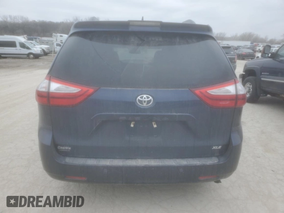2018 Toyota Sienna XLE Auto Access Seat with VIN 5TDYZ3DC1JS958089, listed as a Copart auction lot 44910525 with 125,431 mi miles and Salvage Title. Bid and sale history available at carsss.com. Image 6.