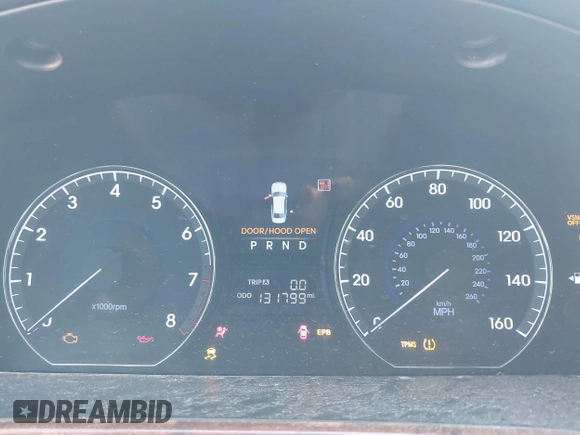 2013 Hyundai Equus Signature with VIN KMHGH4JH6DU062970, listed as a IAAI auction lot 42147197 with 131,799 mi miles and . Bid and sale history available at DreamBid. Image 7.