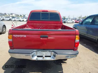 2004 Toyota Tacoma PreRunner z VIN 5TEGN92N84Z324686, wystawiony jako IAAI lot #42161414 z przebiegiem 284 716 mil mil oraz . Historia ofert i sprzedaży dostępna na DreamBid. Obrazek 16.
